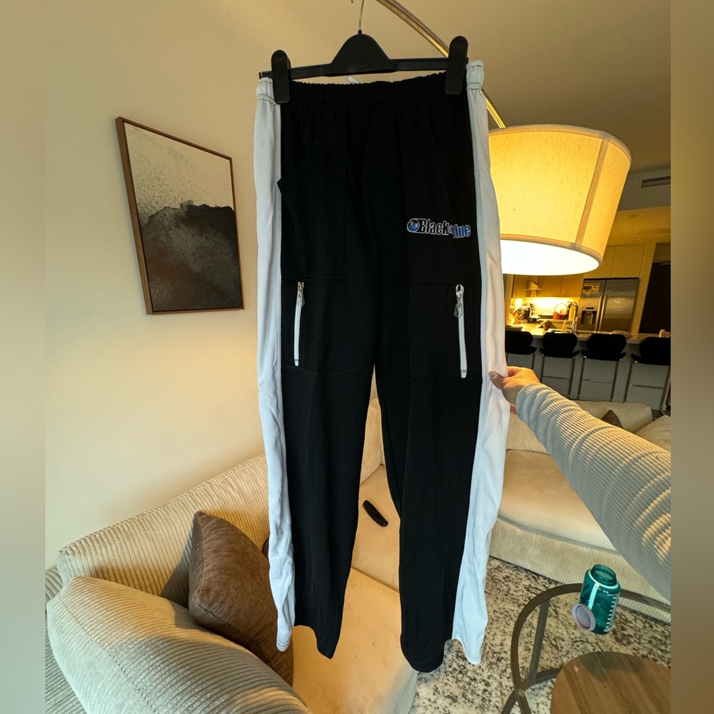 Black men’s sweatpants. Size M. Brand new.
